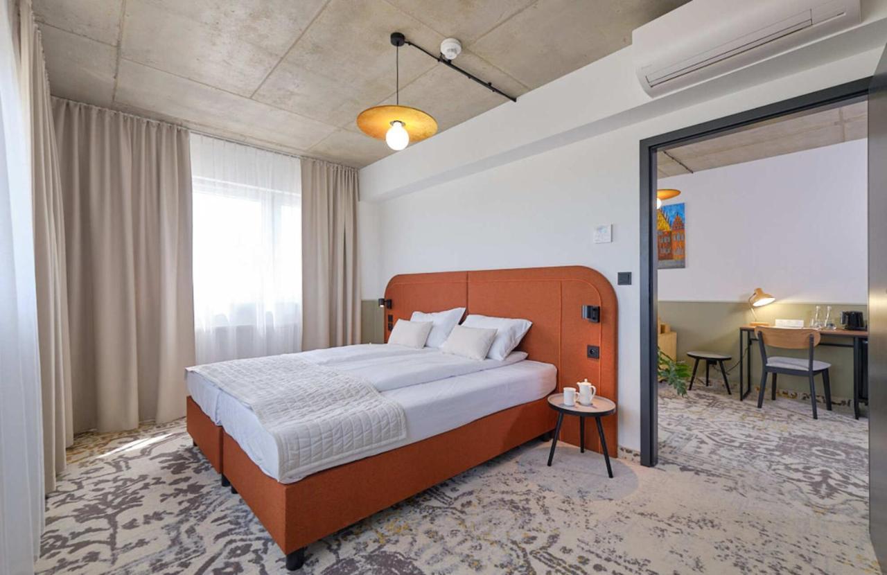 Arche Airport Hotel