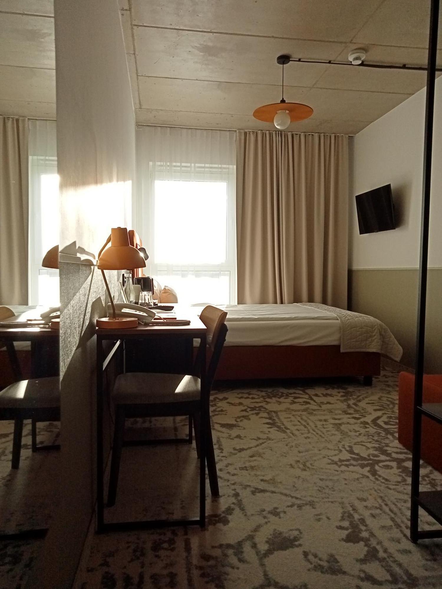 Hotel Arche Airport